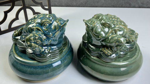 Giải mã ý nghĩa phong thuỷ tượng Cóc 3 Chân Ngậm Tiền chiêu tài lộc, phúc đức