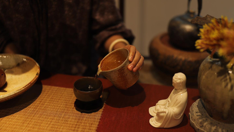 Gốm sứ nung lò củi - Nét đẹp hoang sơ thời hiện đại