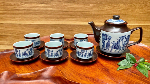 Nét đẹp văn hoá ẩn sâu trong hoạ tiết Vinh Quy Bái Tổ trên gốm sứ Bát Tràng