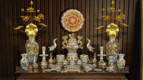 Tại sao nên sử dụng 3 bát hương trong bàn thờ gia tiên?