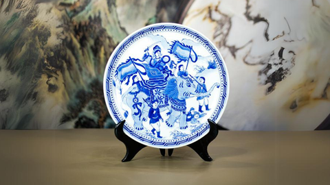 Tìm hiểu ý nghĩa phong thuỷ của đĩa trầu cau trên bàn thờ Việt