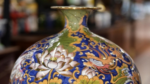 Ý nghĩa hoạ tiết Liên Hoa Cát Tường trên các sản phẩm gốm sứ