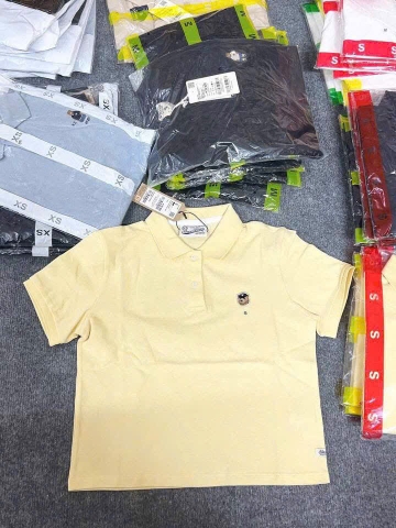 ÁO POLO VÀNG THÊU GẤU TUỒN NỮ