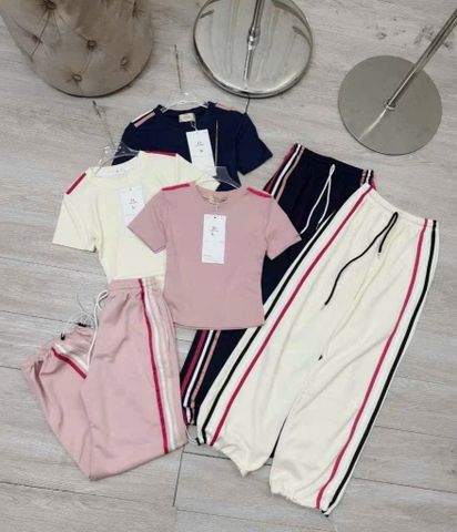 SÉT THỂ THAO ÁO ZÍP QUẦN SUÔNG CHẠY SỌC UMI DẺO NỮ SẴN (SALE 109k)