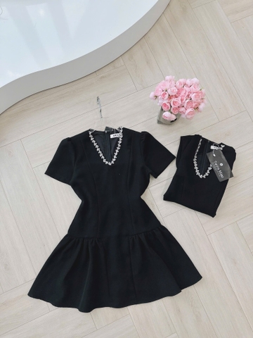 VÁY CỔ V KHÂU ĐÁ CỔ XOÈ NHẸ NỮ SẴN