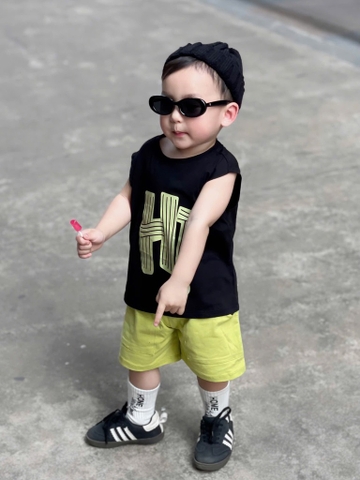 SET ÁO ĐEN QUẦN VÀNG BÉ TRAI ( SALE 49k )