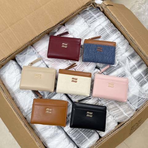 PHỤ KIỆN - VÍ CẦM TAY MIU MIU NHIỀU MÀU