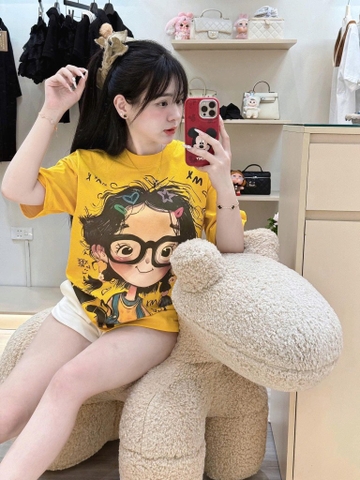 ÁO PHÔNG VÀNG CÔ GÁI MẮT KÍNH NỮ