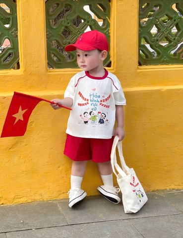 SET BỘ HOÀ BÌNH ĐỎ TRẮNG BÉ TRAI BÉ GÁI