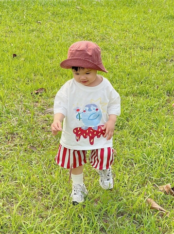 SET ÁO PHÔNG QUẦN ĐỎ BÉ TRAI SẴN ( xả 45k) )