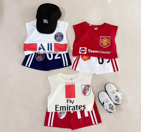 SET 3 BỘ BÓNG ĐÁ PARIS SÁT NÁCH BÉ TRAI
