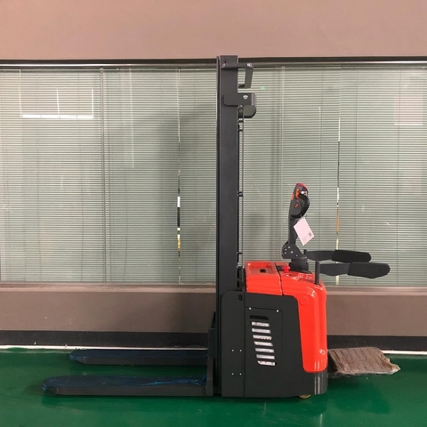 Xe nâng điện Stacker 1.6 Tấn CL1645GA