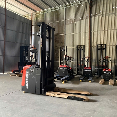 Xe nâng điện Stacker 2 Tấn CL2030GA