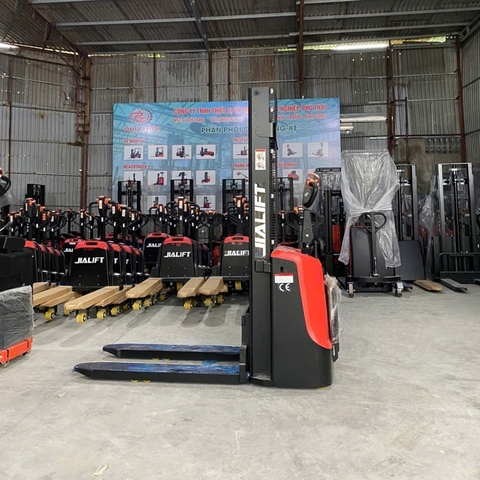 Xe nâng điện Stacker 2 Tấn CDD20J-BRM