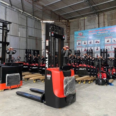 Xe nâng điện Stacker 2 Tấn CDD20J-BRM