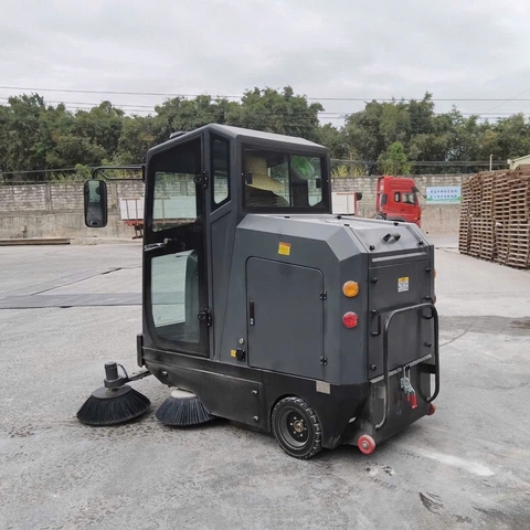 Xe quét rác ngồi lái S10