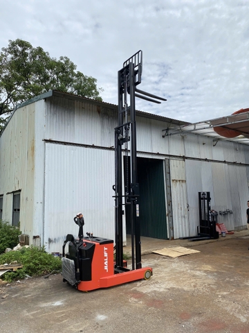 Xe nâng điện reach truck 1,5 Tấn Q1545D