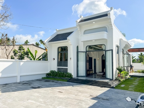 Thi công phào chỉ đen Indochine căn hộ tại Hoài Đức