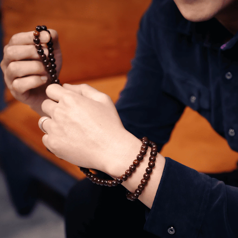 Vòng tay gỗ Tử Đàn Ấn Độ 108 hạt - Đàn hương đỏ trên 30 năm tuổi