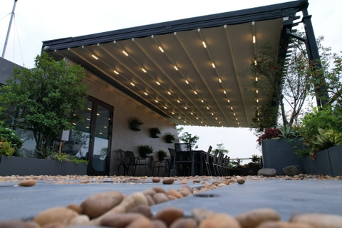 Mái hiên che cho sân vườn