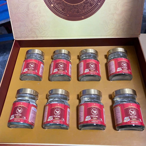 Hộp quà 8 Hũ Yến Chưng Đường Phèn Gold 6gram