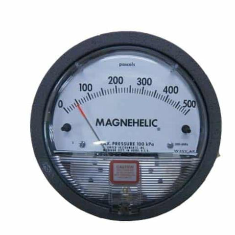 Stable room pressure gauge