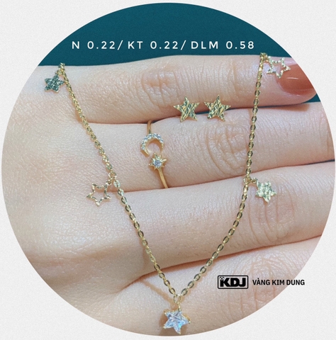 Dây chuyền dáng mảnh thả charm hoạ tiết ngôi sao tươi mới