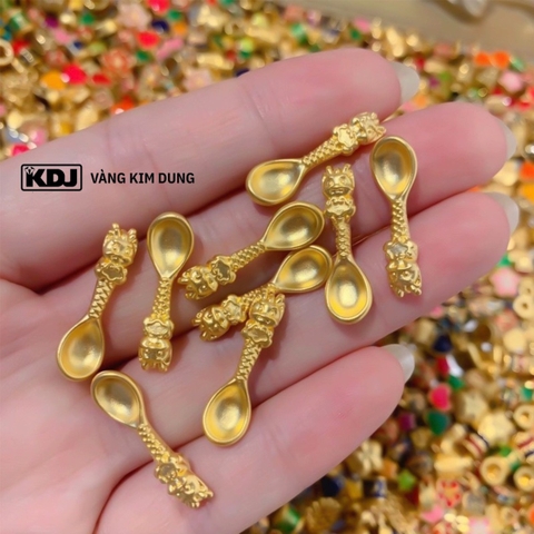 Thìa vàng rồng vàng 24k bản 0.13 chỉ