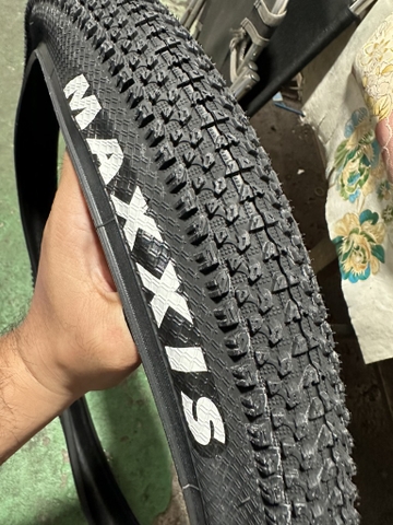 Vỏ Maxxis 26x1.95 chữ trắng M333 VN (VAT)