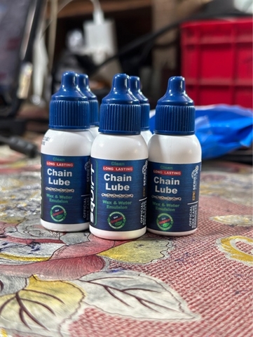 Dầu Sên Sáp SQUIRT Chai Nhỏ 15ML