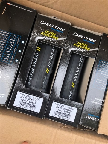 Vỏ gấp đen 700x23c Deli Ultra Flex-Pro gai trọc SA-205 (VAT)