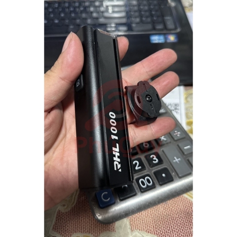 ĐÈN ROCKBROS 1000 LUMENS 4500mAh CHỐNG NƯỚC IPX6 RHL1000