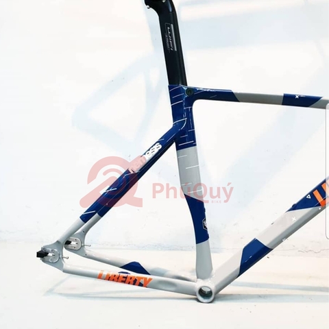 Khung Liberty Nemesis V1 Track Phuộc Carbon