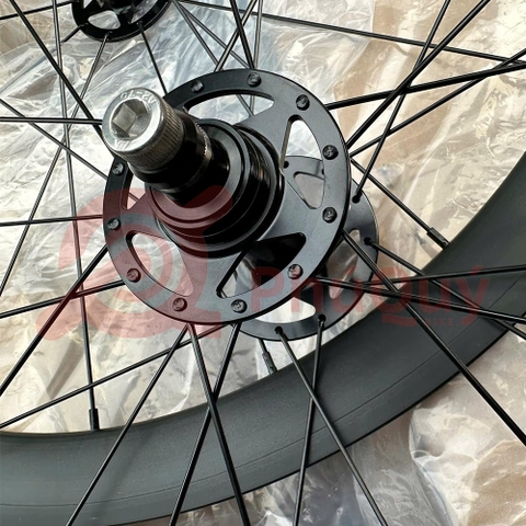 Bánh Fixed 4cm CYPHER AERO