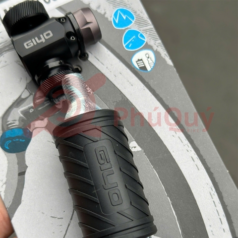 Đầu bơm CO2 GIYO GC-08CD KÈM BÌNH CO2