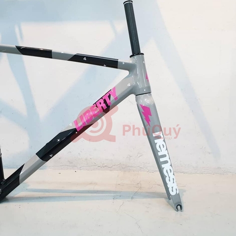 Khung Liberty Nemesis V1 Track Phuộc Carbon