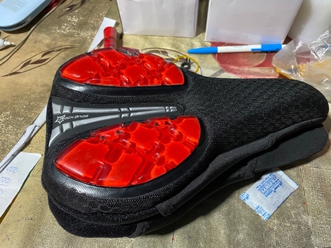 Bọc Yên Silicon Rockbros Đỏ - Dây Dán