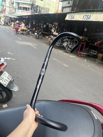Ghi Đông Nhôm TRUVATIV 25.4 Cong 420mm