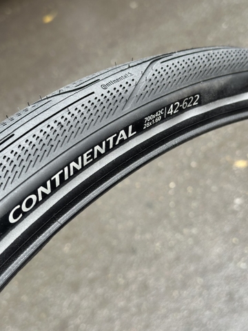 Vỏ 29x1.6 (700x42c) Continental CONTACT URBAN Gai Trơn Vỏ Trọc