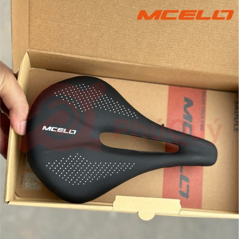 Yên MTB MCELO CÓ RẢNH GIỮA BẢN LỚN ĐẾ và Gọng CARBON