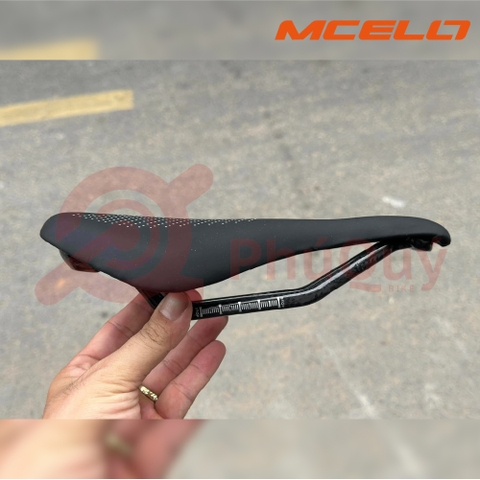 Yên MTB MCELO CÓ RẢNH GIỮA BẢN LỚN ĐẾ và Gọng CARBON