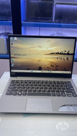 Laptop Lenovo IdeaPad 320S-13IKB core i5 - 8250U / Ram 8GB / SSD 256GB/ 13.3Inch Full HD/ Intel HD Graphics 620/ GREY Bh 03 Tháng