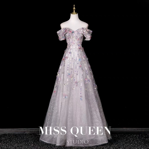 Elegant evening dresses, delicate and gentle wedding dresses, belonging to the high-end luxury segment MQ80