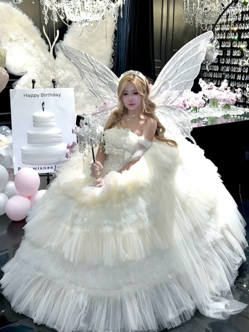 ( Pre Order ) 𝖳𝗁𝖾 𝖫𝗈𝗏𝖾 𝗈𝖿 𝖺 𝖬𝖺𝗂𝖽𝖾𝗇 𝖻𝗒 𝖣𝗂𝖺𝗆𝗈𝗇𝖽 𝖧𝗈𝗇𝖾𝗒