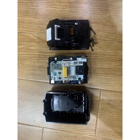 Khối Makita 21V- Lõi VTC4, VTC5,VTC6 + Mạch Araptor hoặc Mạch zin chính hãng Makita xả cao Lõi VTC6 5S2P mạch zin