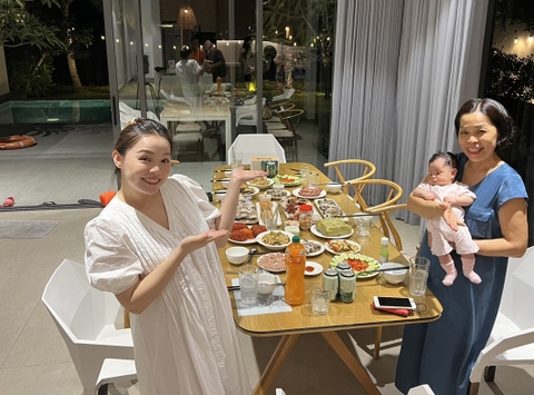 Đầm dài tay bồng xếp ly thương hiệu Dottie