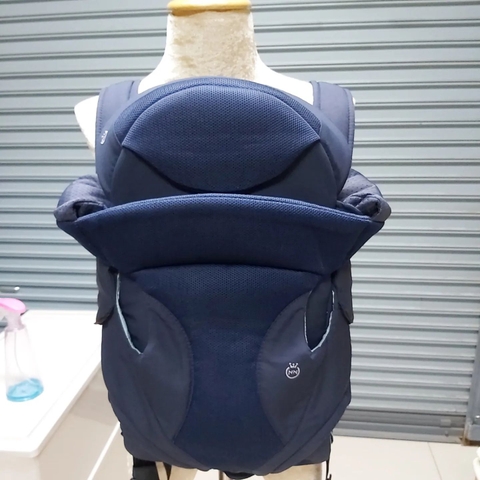 Địu em bé Combi Ninna địu 4 tư thế