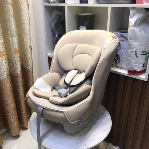 Ghế ngồi ô tô Combi Coccoro S