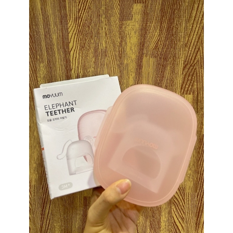 GẶM NƯỚU HÌNH VOI BẰNG SILICONE CAO CẤP GIÚP GIẢM ĐAU VÀ NGỨA NƯỚU CHO BÉ