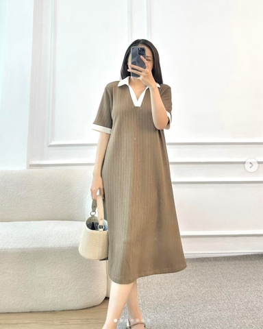 Đầm dài polo cổ trắng kem thương hiệu Lamme